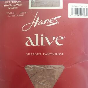 Womens Hanes® Alive Control Top Reinforced Toe Pantyhose